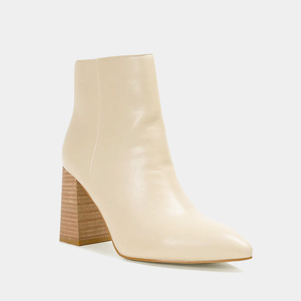 Donatee Low Heels Ankle Boots In Beige Leather In White